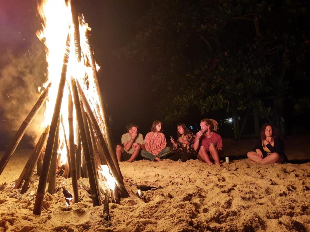 Hostel Tropico De Capricornio - Tenorio Убатуба Экстерьер фото